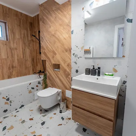 Mohost Roa - Elegant Retreat With Mountain View Appartamento