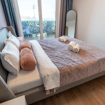 Mohost Roa - Elegant Mountain Haven Lejlighed Braşov