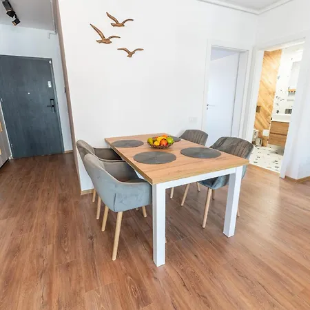 Appartamento Mohost Roa - Elegant Retreat With Mountain View