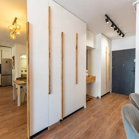 Appartamento Mohost Roa - Elegant Retreat With Mountain View *
