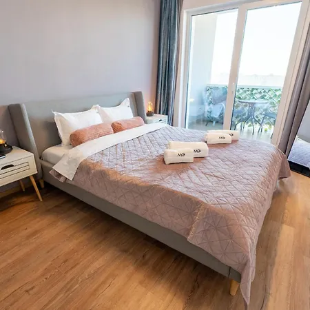 Mohost Roa - Elegant Retreat With Mountain View * Braşov